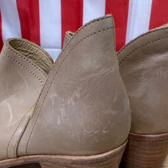 Nisolo Tan Leather Ankle Boots - Picture 6 of 10